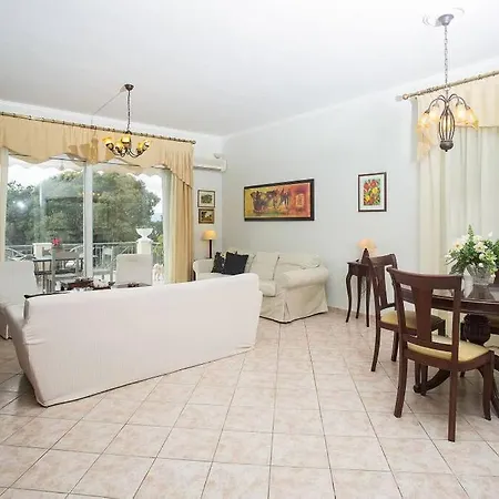 Koryfo Penthouse, 3km From Corfu Old Town 公寓